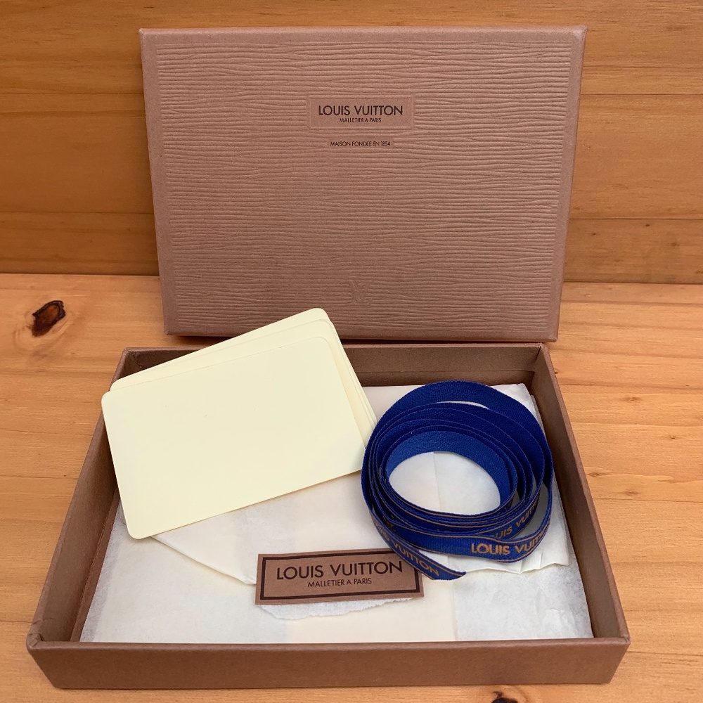 Louis Vuitton Malletier A Paris BOX ONLY Epi textu